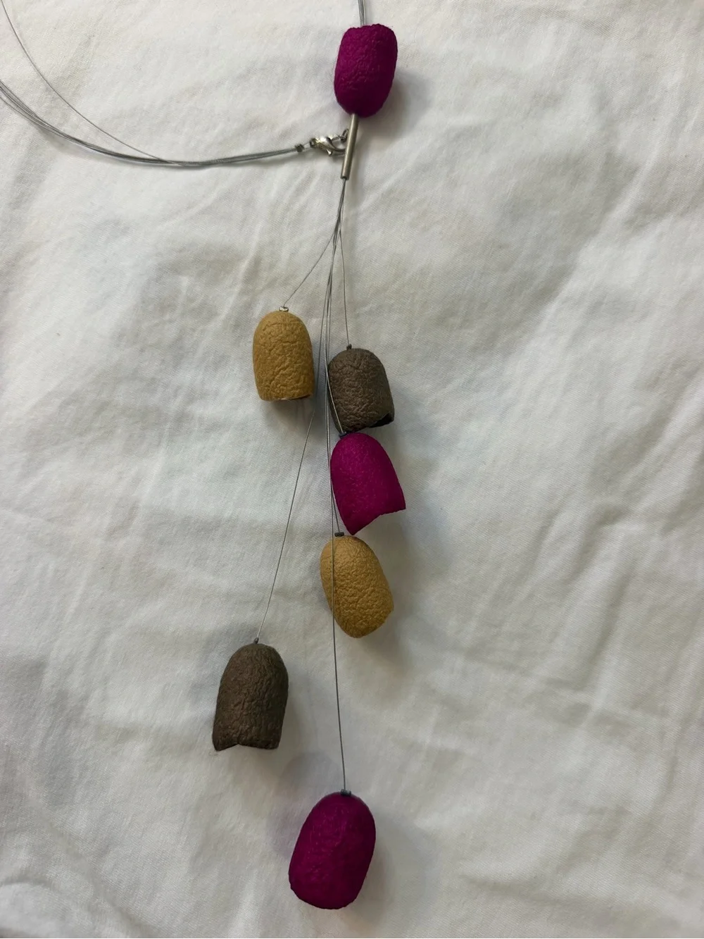 Women’s Multi-Bead Fuchsia and Tan Lariat Necklace